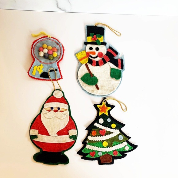 Vintage Felt Christmas Ornament Lot of 4 Gumball Machine Santa Tree Snowman E5 - Picture 1 of 7